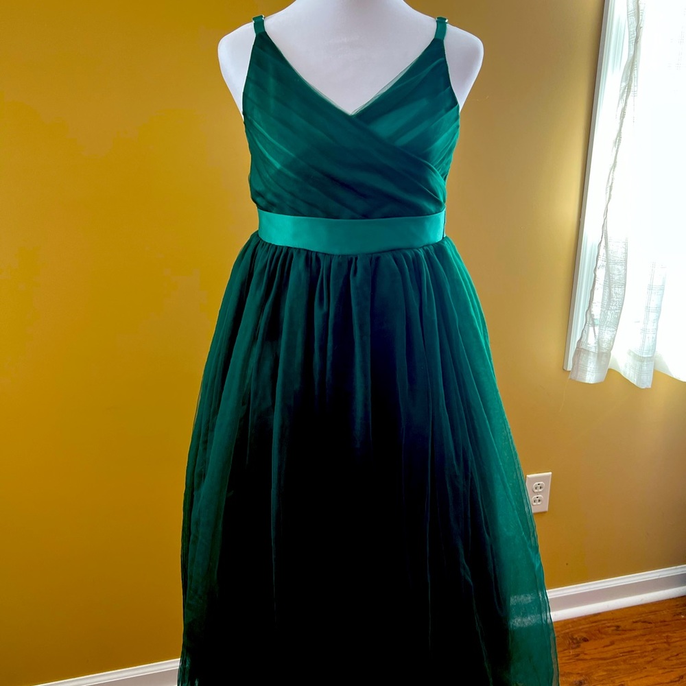 Girl Easter green formal dress 10 like new